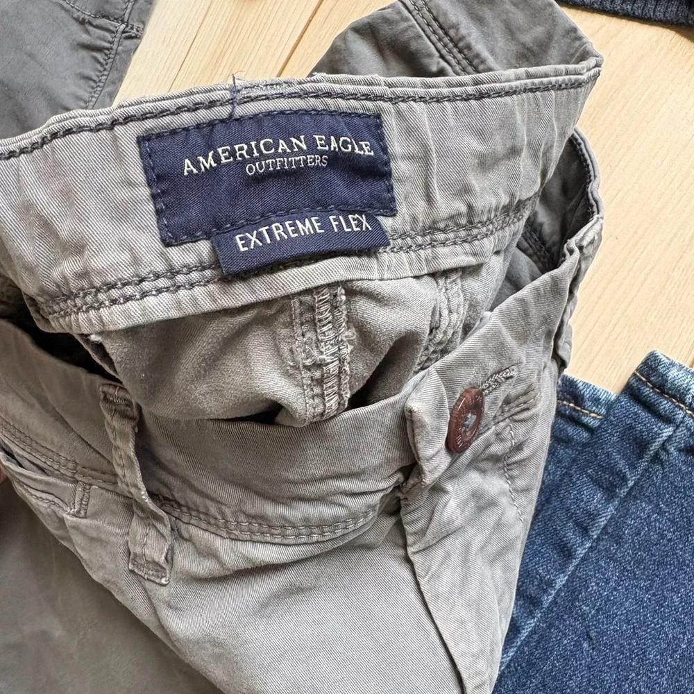 Carhartt Men's Green Pocket Tee with Dark Green Quarter-Zip and Navy Sweater Lot - Picture 8 of 10